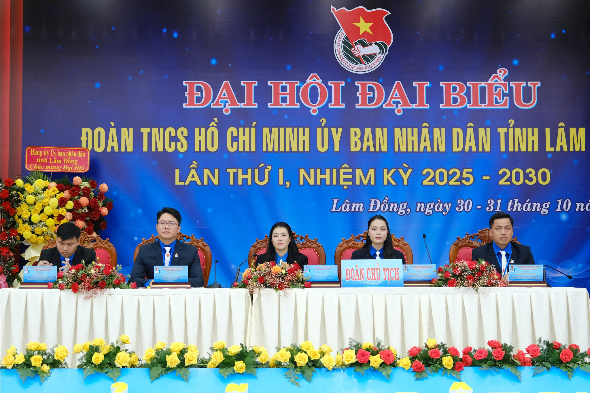 Đoàn Chủ tịch điều hành Đại hội