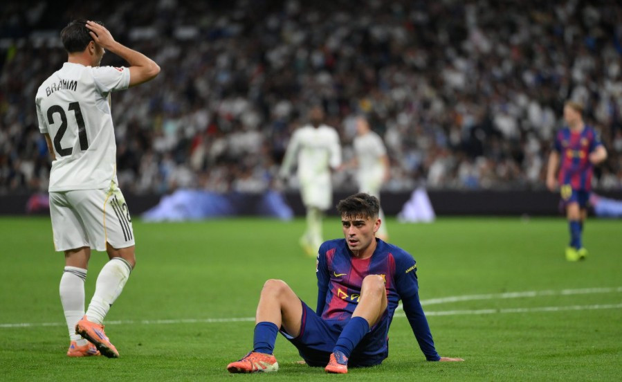 Các trụ cột Barcelona thay phiên nhau gặp chấn thương.