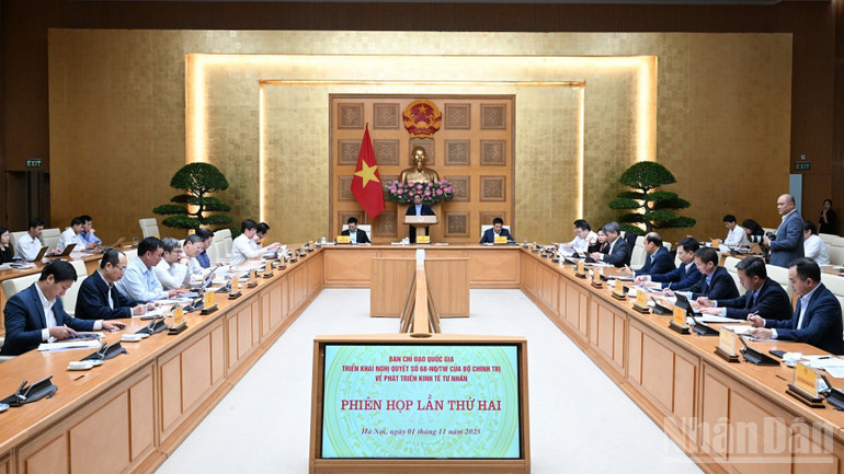 Quang cảnh phiên họp. (Ảnh: Trần Hải) 