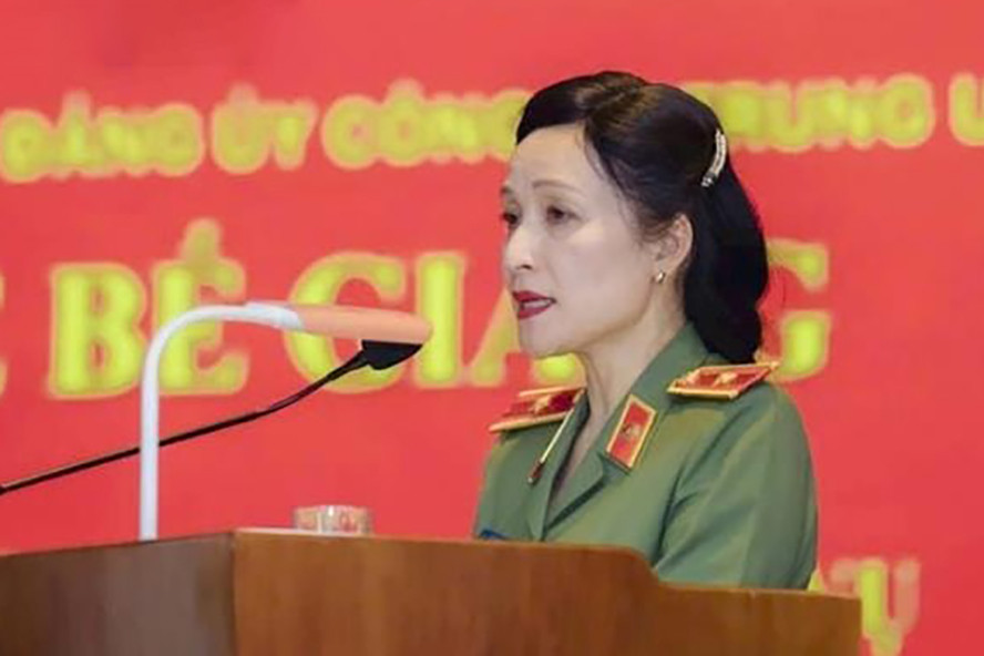 thieu-tuong-nguyen-thuy-quynh-pho-chu-nhiem-uy-ban-kiem-tra-dang-uy-cong-an-trung-uong-truong-ban-to-chuc-lop-boi-duong-phat-bieu-tong-ket(1).jpg