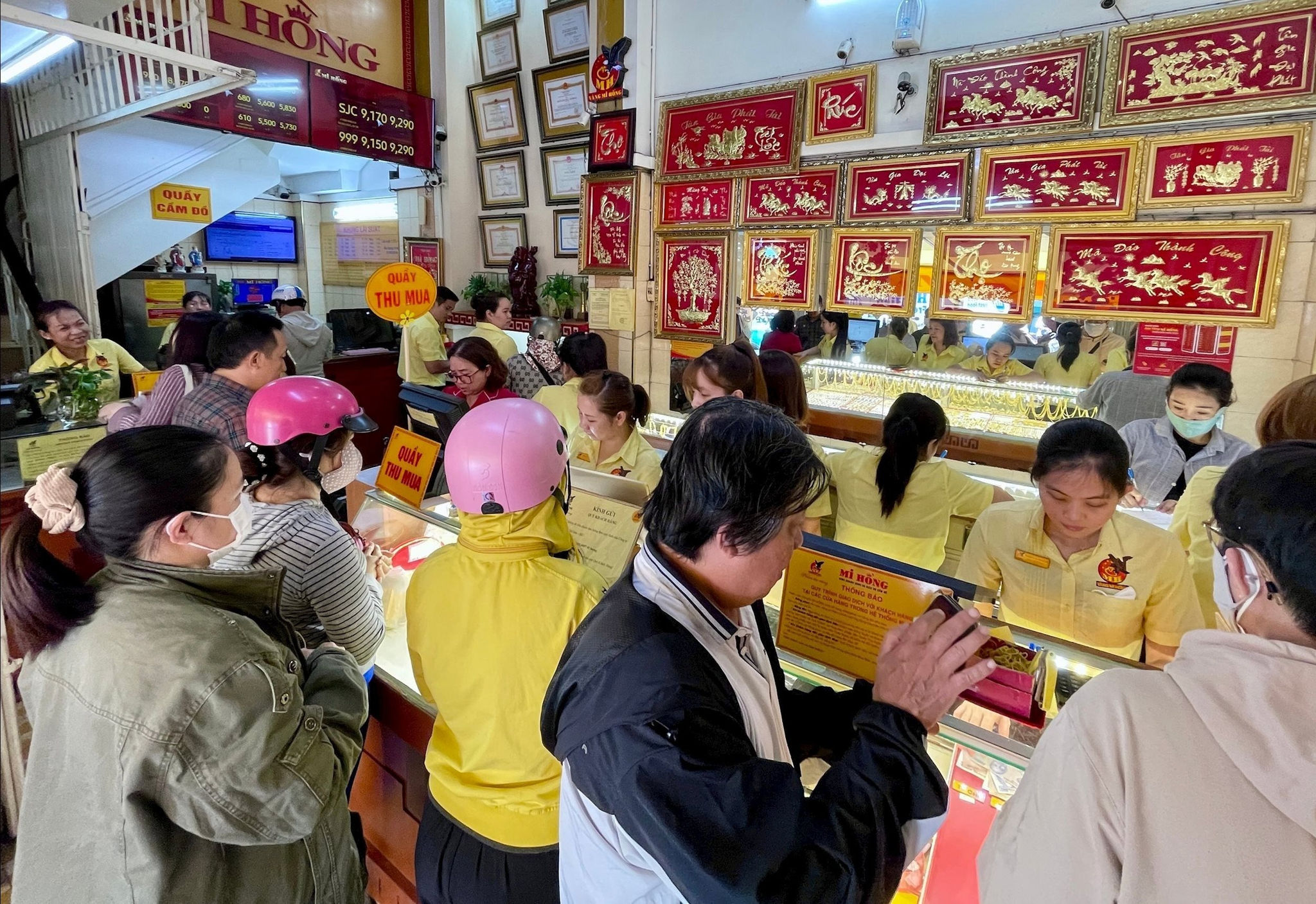 Giá vàng hôm nay 3 11 2025 Giá vàng SJC, vàng nhẫn trong nước, vàng thế giới