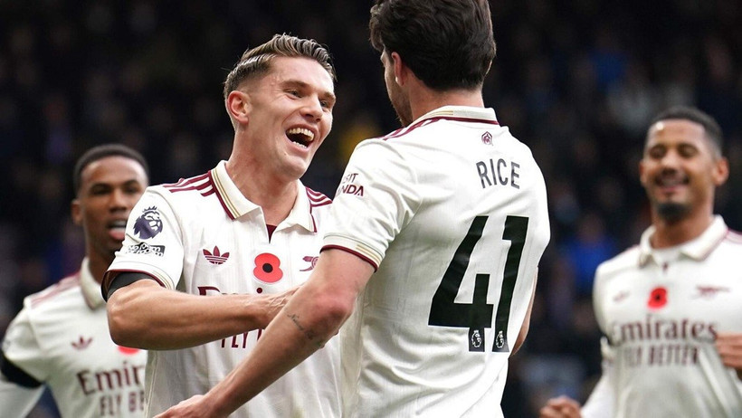 Arsenal tiếp tục 'cô đơn' trên đỉnh bảng xếp hạng Premier League. (Nguồn: Sky Sports)