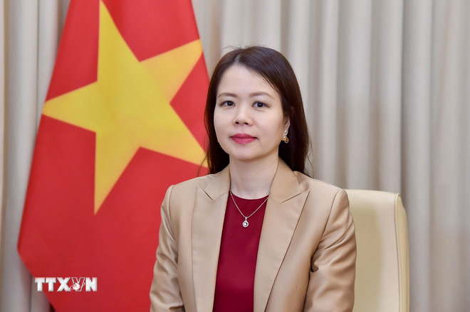 thu-truong-nguyen-minh-hang.jpg