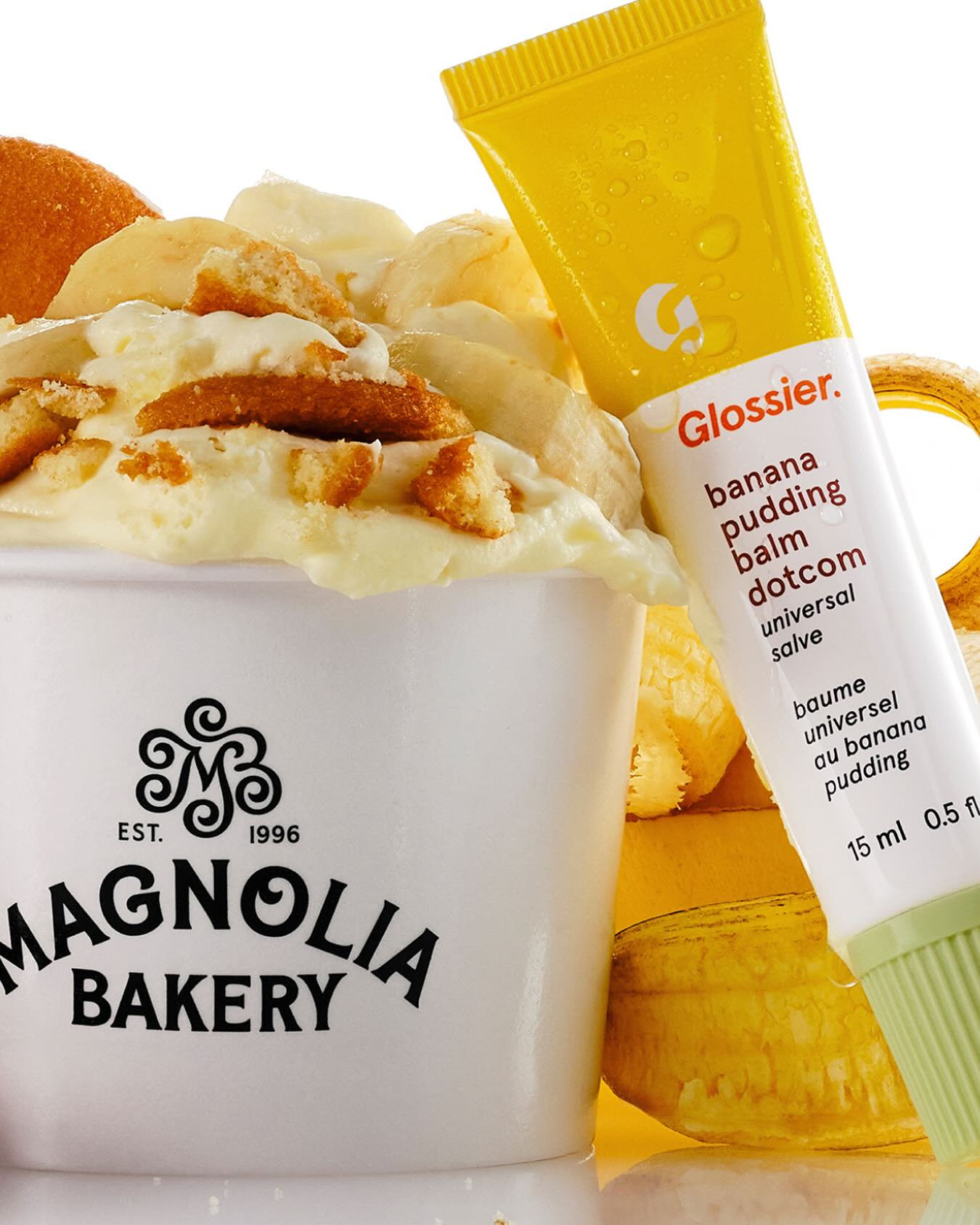 Son dưỡng Glossier Banana Pudding Balm Dotcom hợp tác cùng tiệm bánh Magnolia Bakery.
