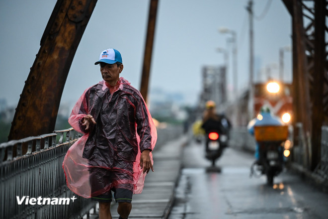 vnp-gio-mua-ha-noi-13.jpg