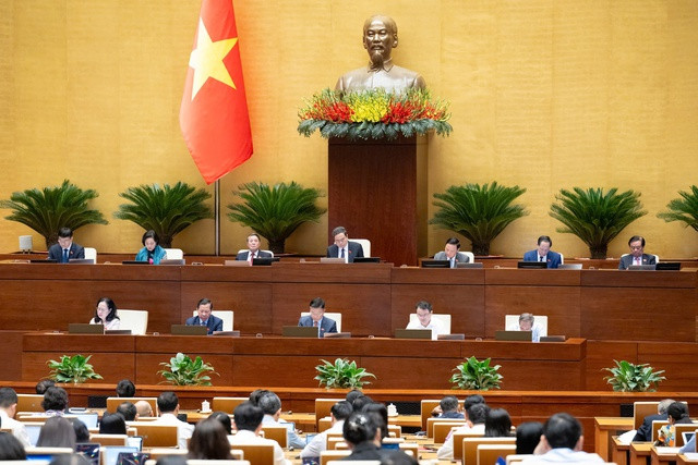 Đề nghị xây dựng chính sách tiền lương tương xứng với vị trí việc làm của cán bộ, công chức; sớm có chính sách đãi ngộ với cấp xã- Ảnh 1.