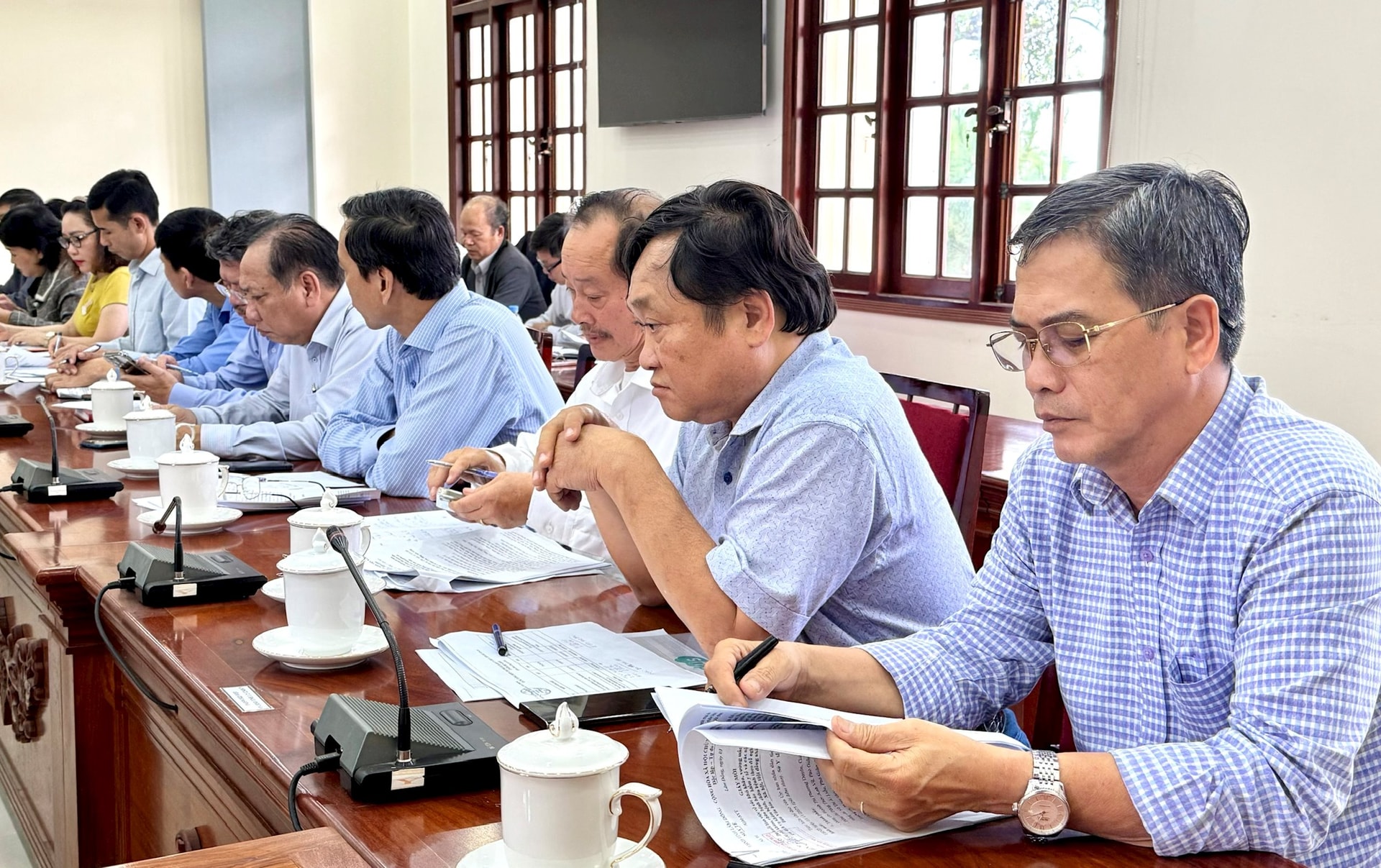 চিত্র ১২