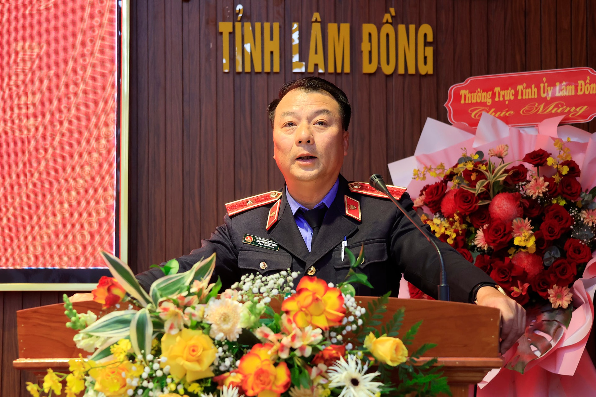 Viện trưởng Viện KSND tỉnh Lâm Đồng Nguyễn Thành Minh phát biểu khai ma hội nghị