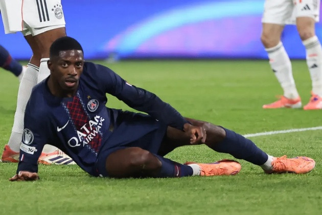 Dembele lại chấn thương trong trận thua Bayern.