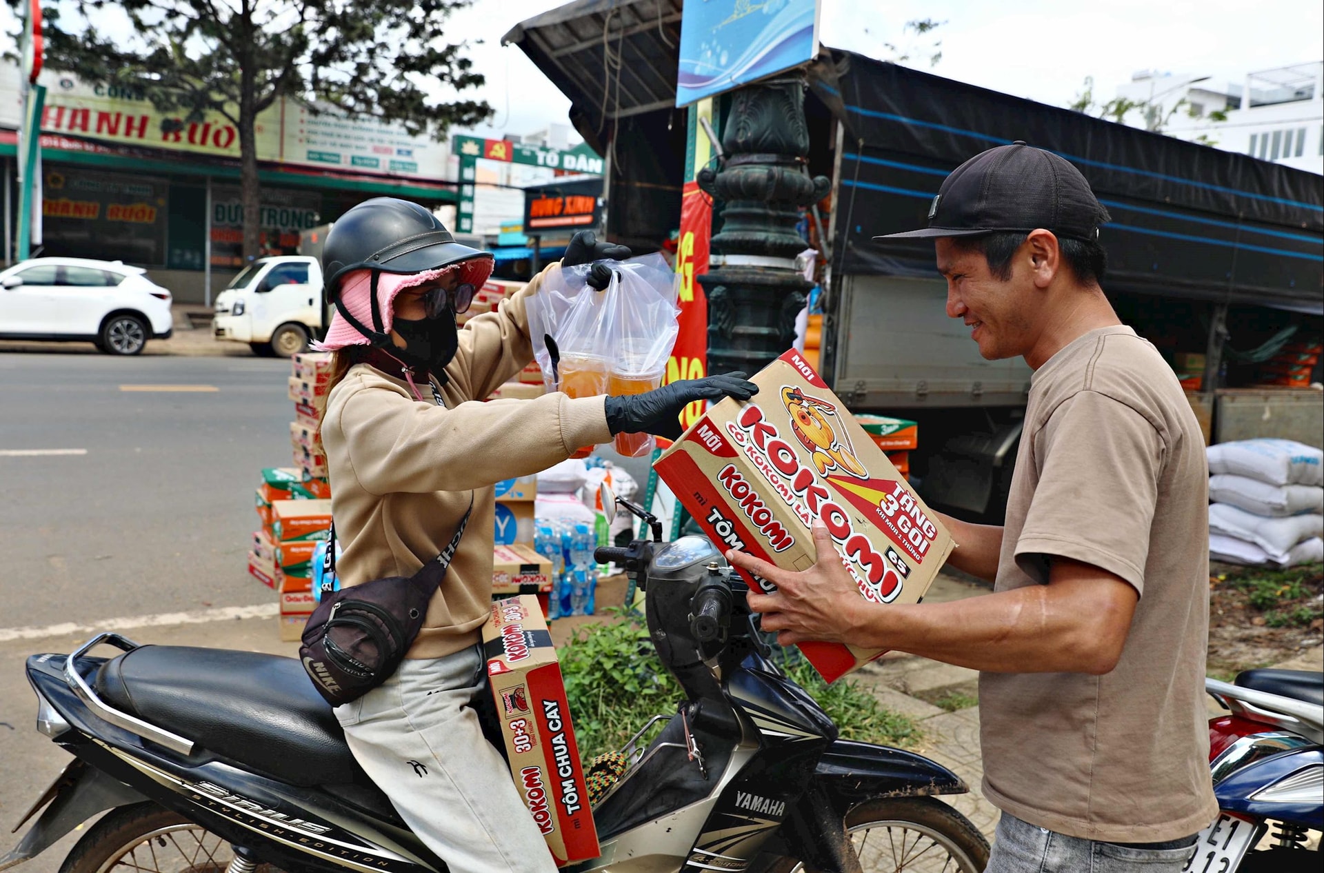 NguoidanLamDonghotro (5)