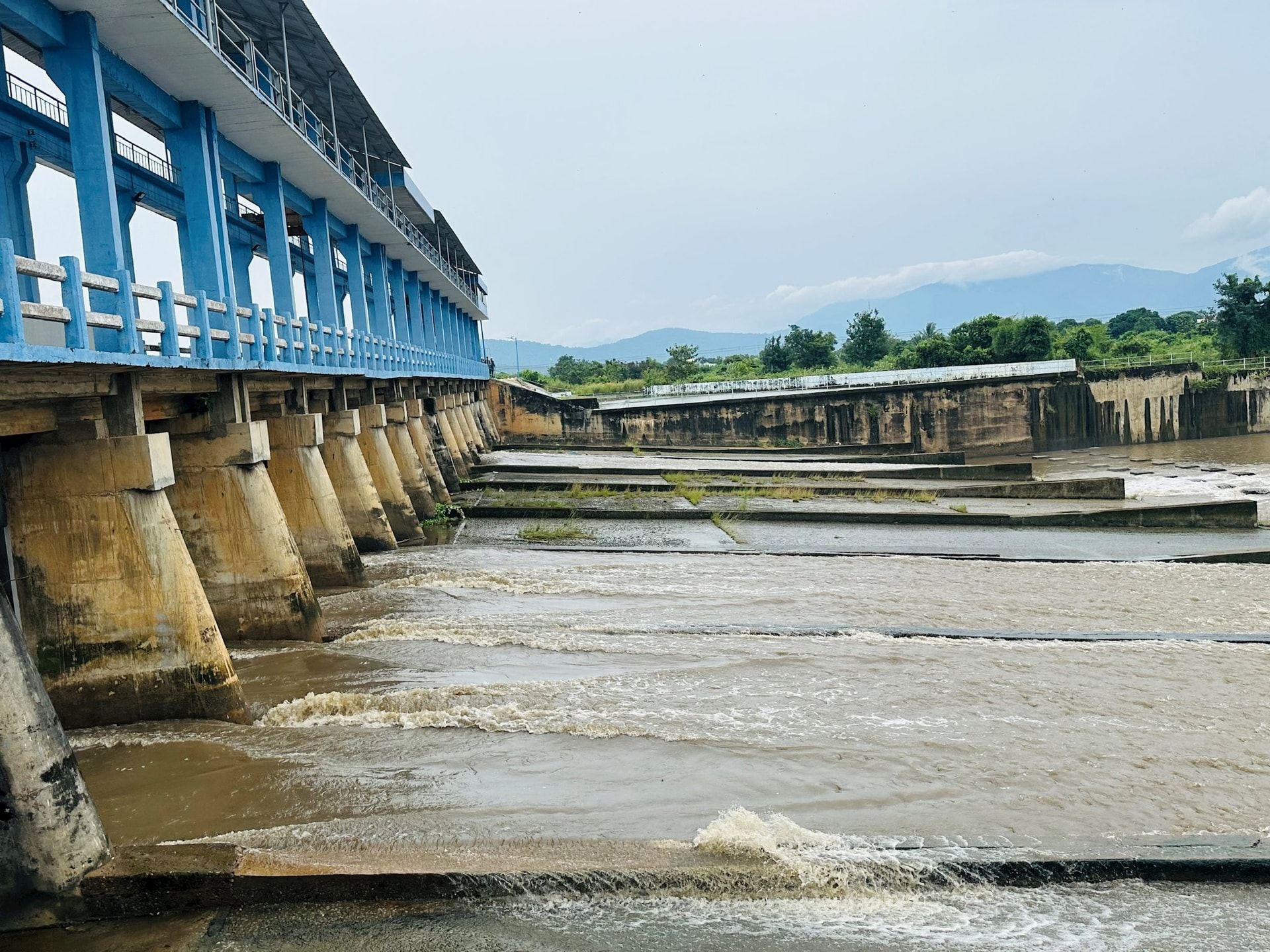 Các hồ chứa chủ động xả lũ để đảm bảo an toàn hồ chứa.