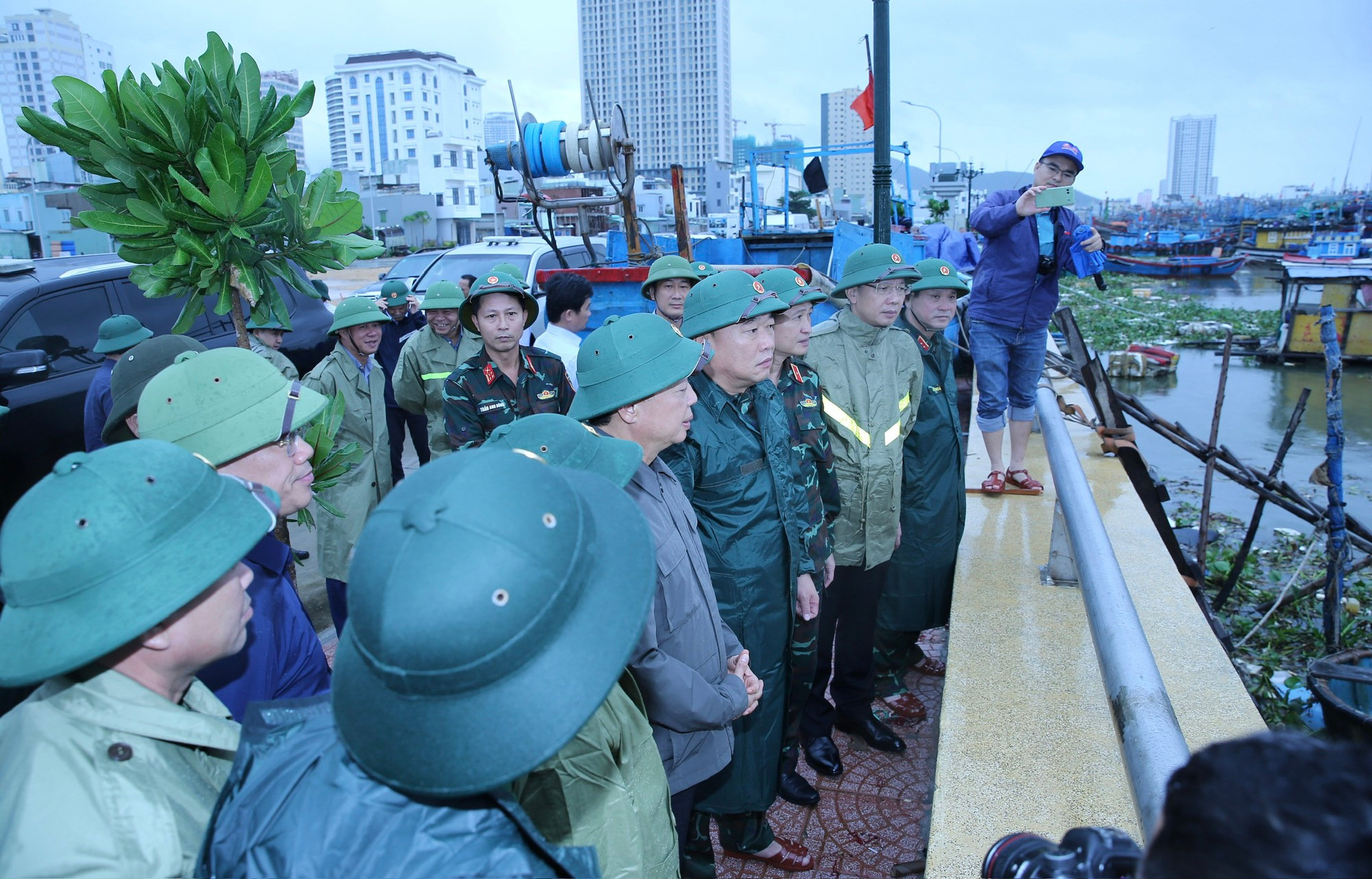 Ứng phó khẩn cấp với bão số 13: Mọi lực lượng phải trực chiến, mọi phương án phải sẵn sàng- Ảnh 4.