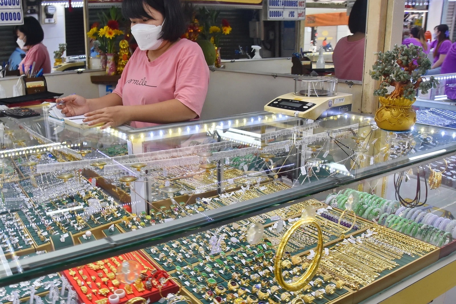 Giá vàng chiều nay 6 11 2025 Giá vàng SJC, giá vàng nhẫn, bảng giá vàng hôm nay chi tiết