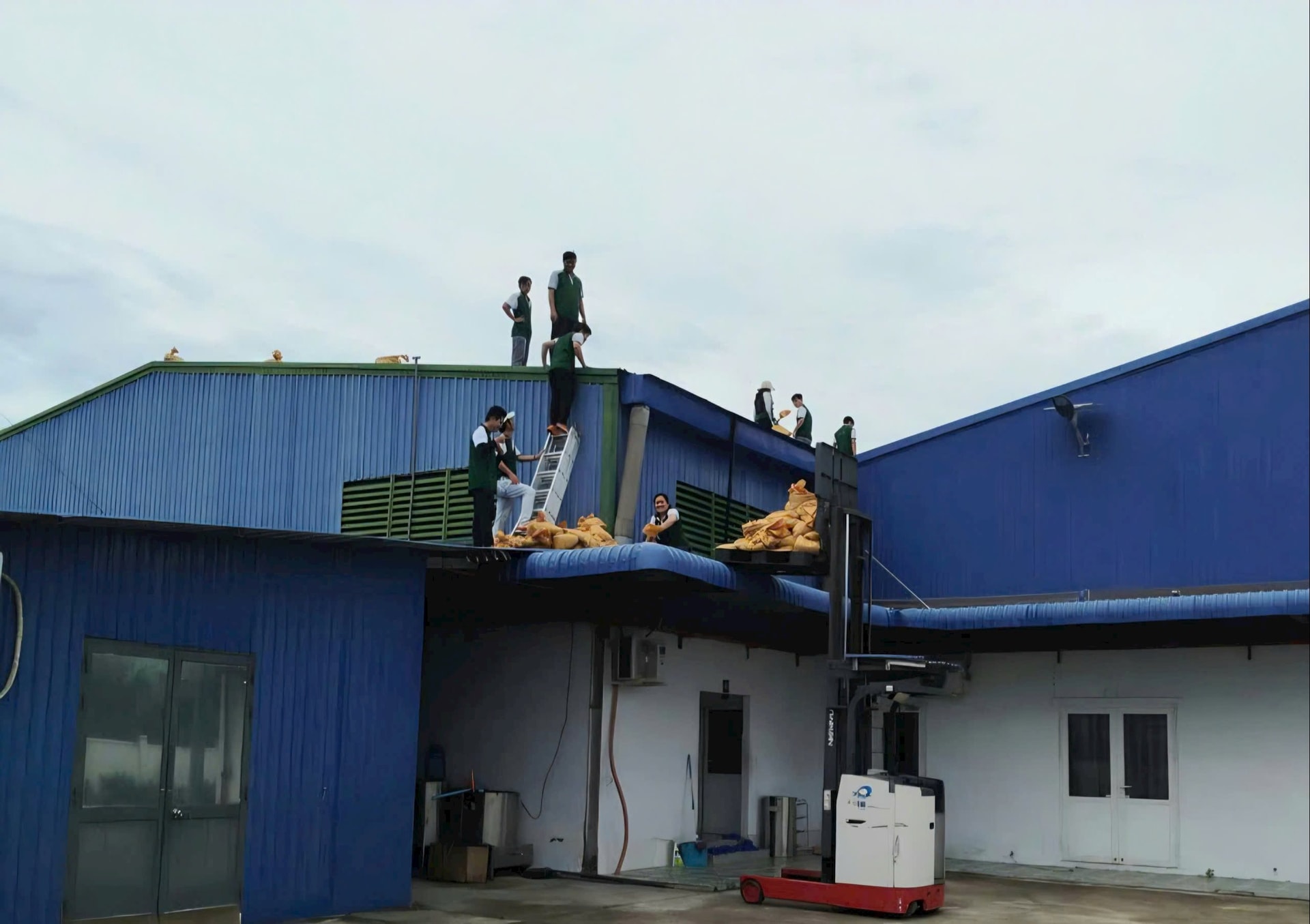 นิคมอุตสาหกรรม (2)