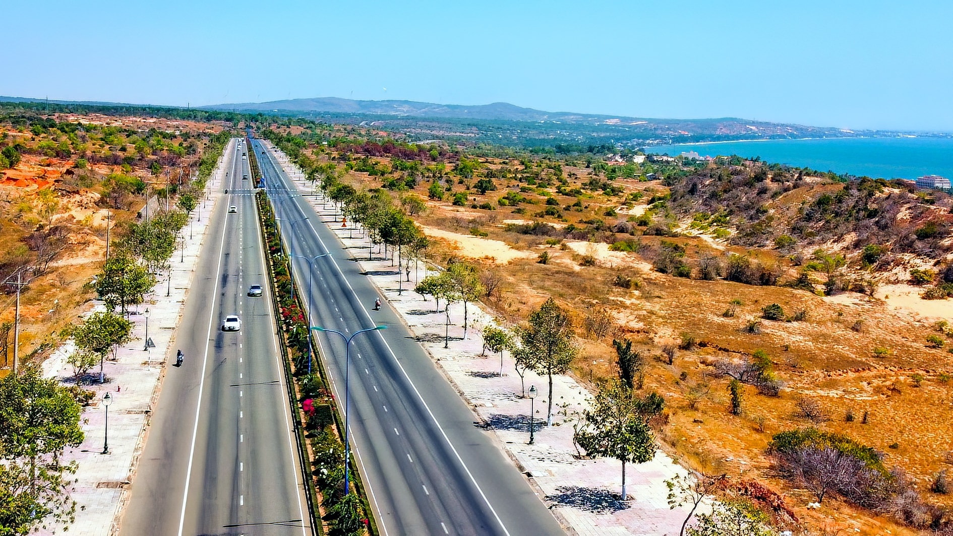 Quy-dat-hai-ao lado de duong-vo-nguyen-giap-1-.jpg