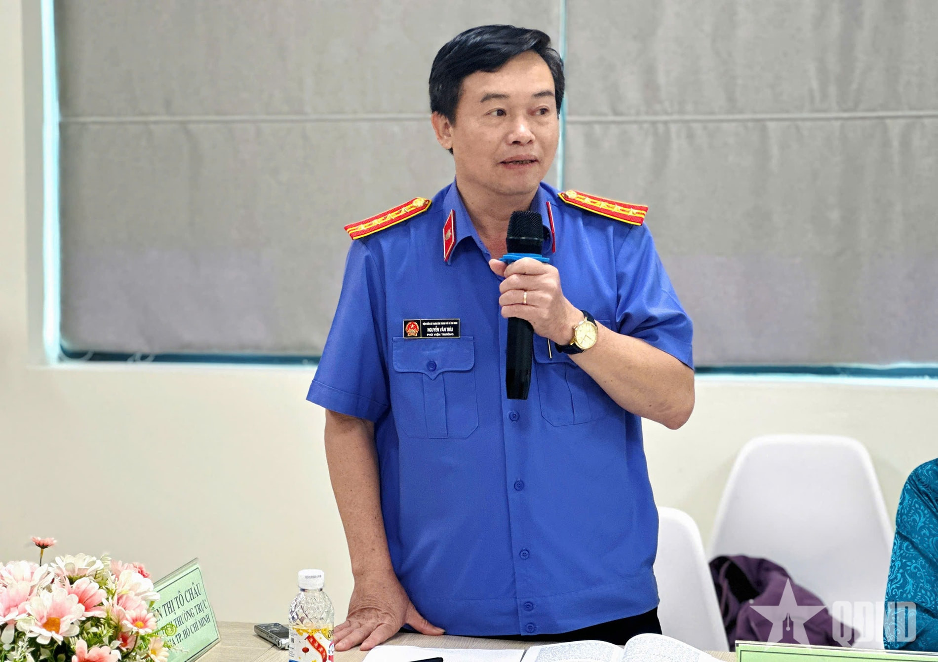 file3.qdnd.vn-data-images-0-2025-11-07-upload_2269-_2tp-hcm-soi-noi-cac-hoat-dong-huong-ung-ngay-phap-luat-viet-nam-2025-5807-4133-jpg.jpg