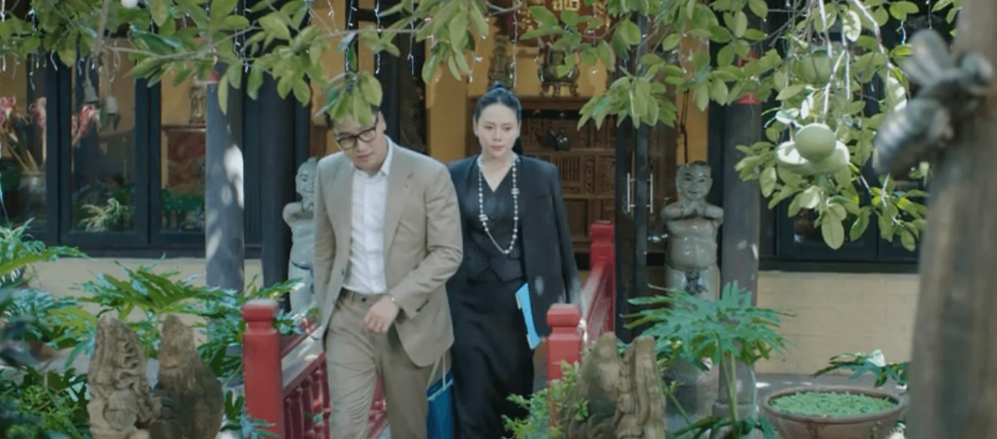Lằn ranh - Tập 6: Lộ thông tin cán bộ tỉnh đánh bạc hàng tỉ đồng- Ảnh 5.