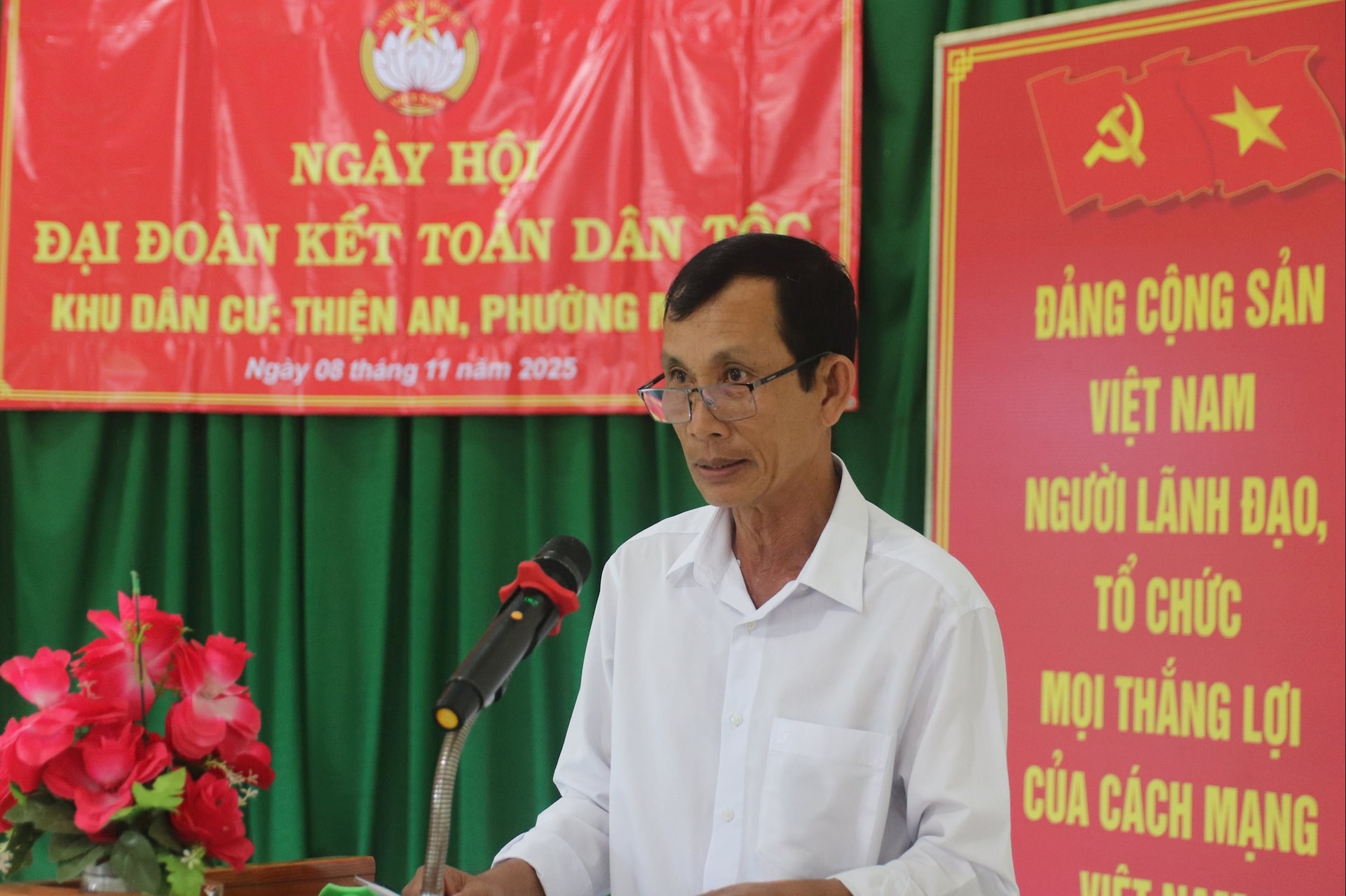 លោក Tran Van Long ប្រធានសង្កាត់ Thien An បានរាយការណ៍អំពីលទ្ធផលនៃសកម្មភាពរបស់វួដក្នុងឆ្នាំ 2025។