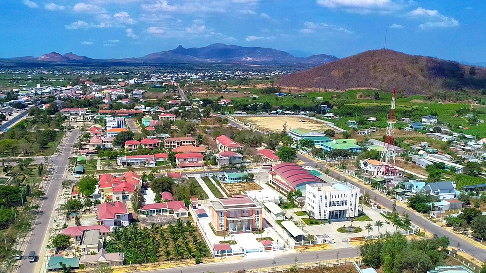 Ham Thuan Nam Községi Közigazgatási Központ Anh N. Lan.jpg