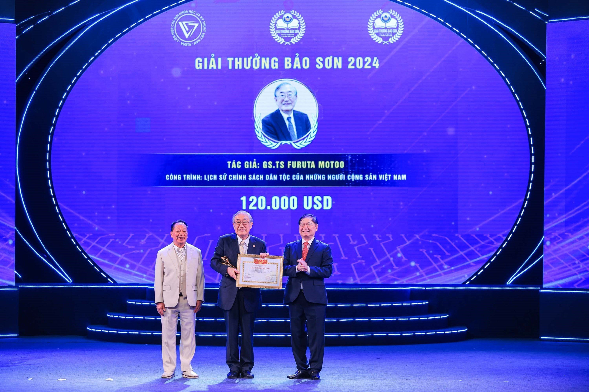 vna-potal-le-trao-giai-thuong-bao-son-2024-8026087.jpg