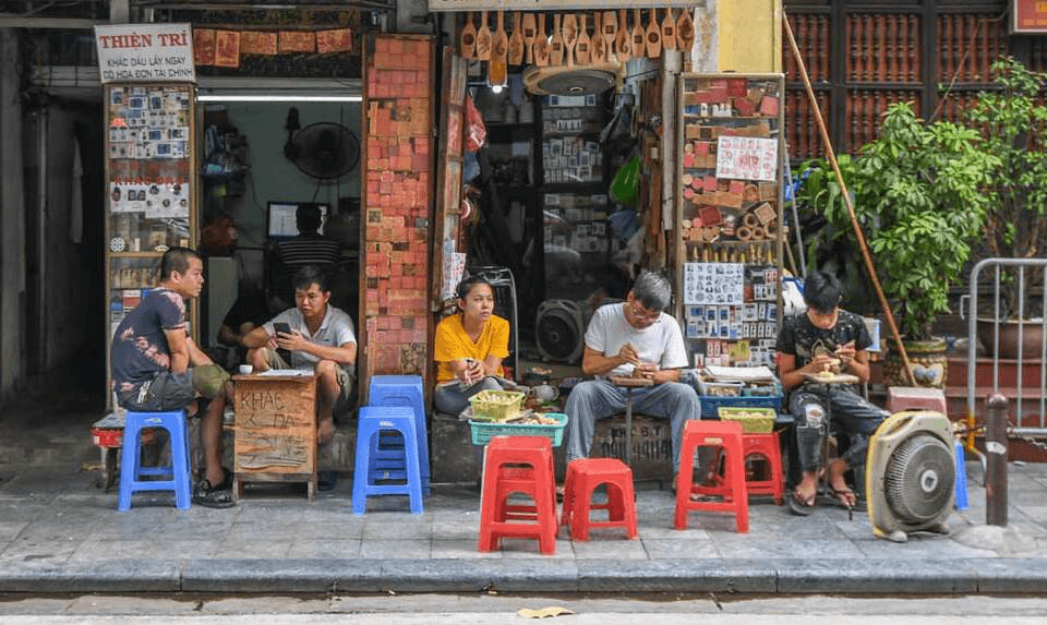Trai phố cổ luôn giữ được nét hào hoa qua từng thời kỳ. (Ảnh: Flavors)