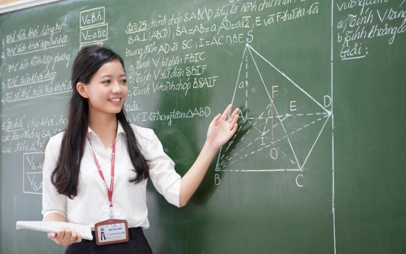 Công văn 4348: Chỉ đạo mới nhất về tiền lương dạy thêm giờ đối với giáo viên tại TP.HCM
