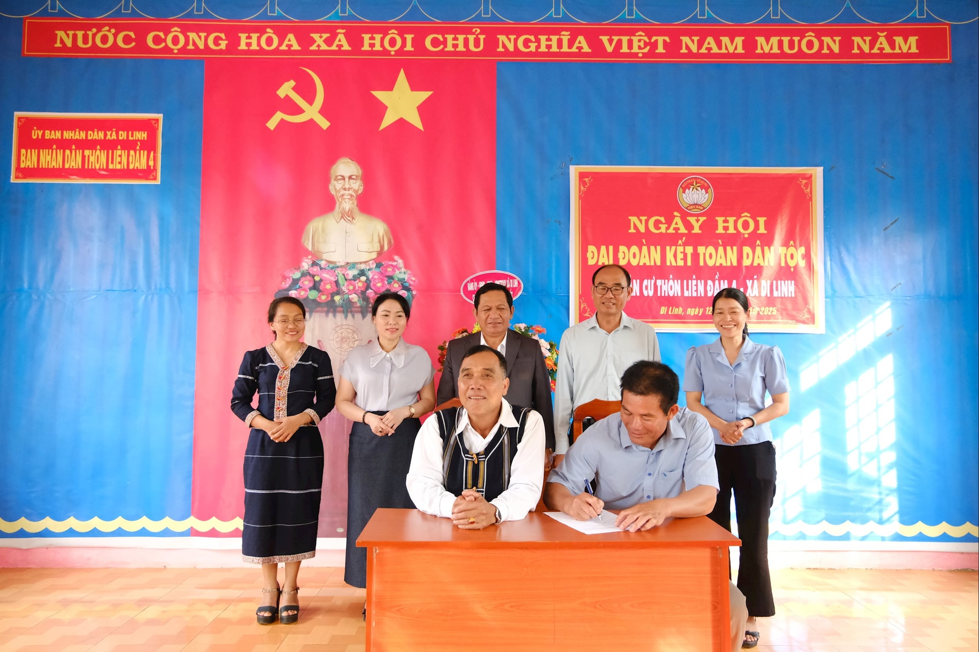 ​ບ້ານ​ລຽນ​ດຳ 4 ​ໄດ້​ລົງ​ນາມ​ໃນ​ບັນດາ​ເນື້ອ​ໃນ​ຂອງ​ພັນທະ​ສັນຍາ​ຈຳ​ເປັນ