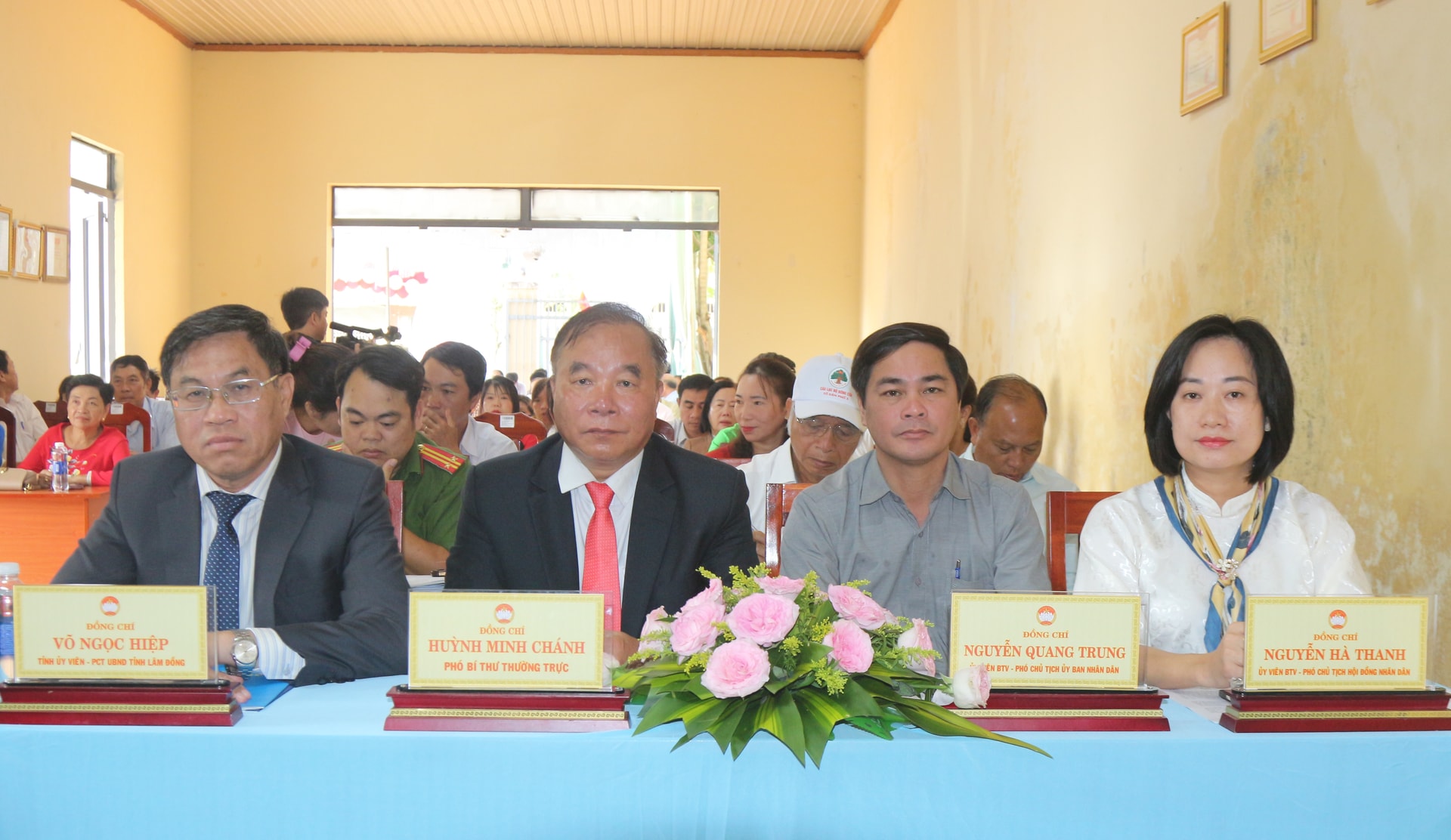 អនុប្រធាន