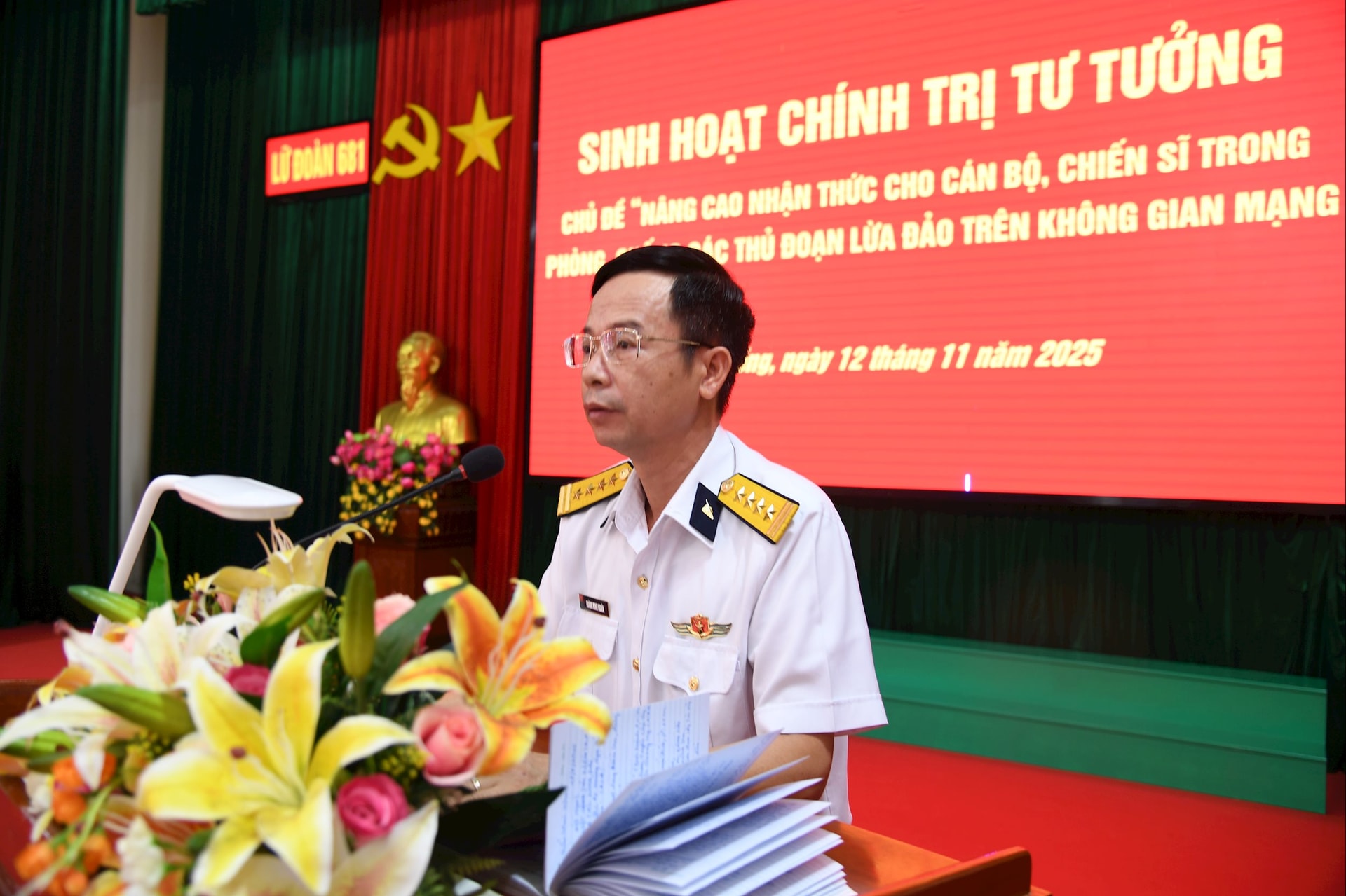 Đồng chí Đại tá Hoàng Minh Nghĩa, chính ủy Lữ đoàn