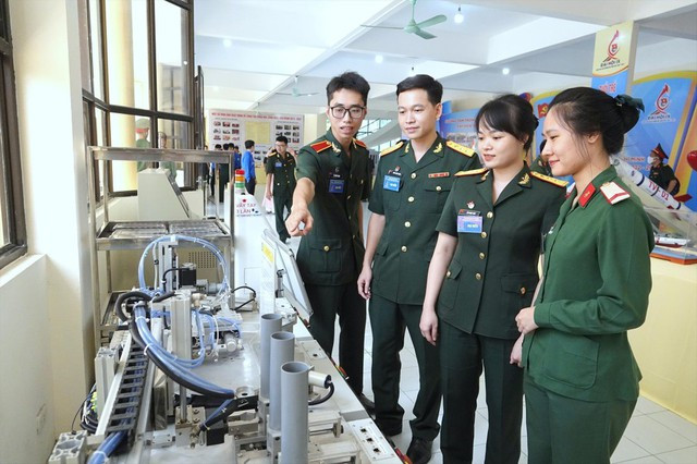 Đề xuất chính sách về phụ cấp tăng thêm với đối tượng trọng dụng nhân tài trong Quân đội- Ảnh 1. Đề xuất chính sách về phụ cấp tăng thêm với đối tượng trọng dụng nhân tài trong Quân đội- Ảnh 1.