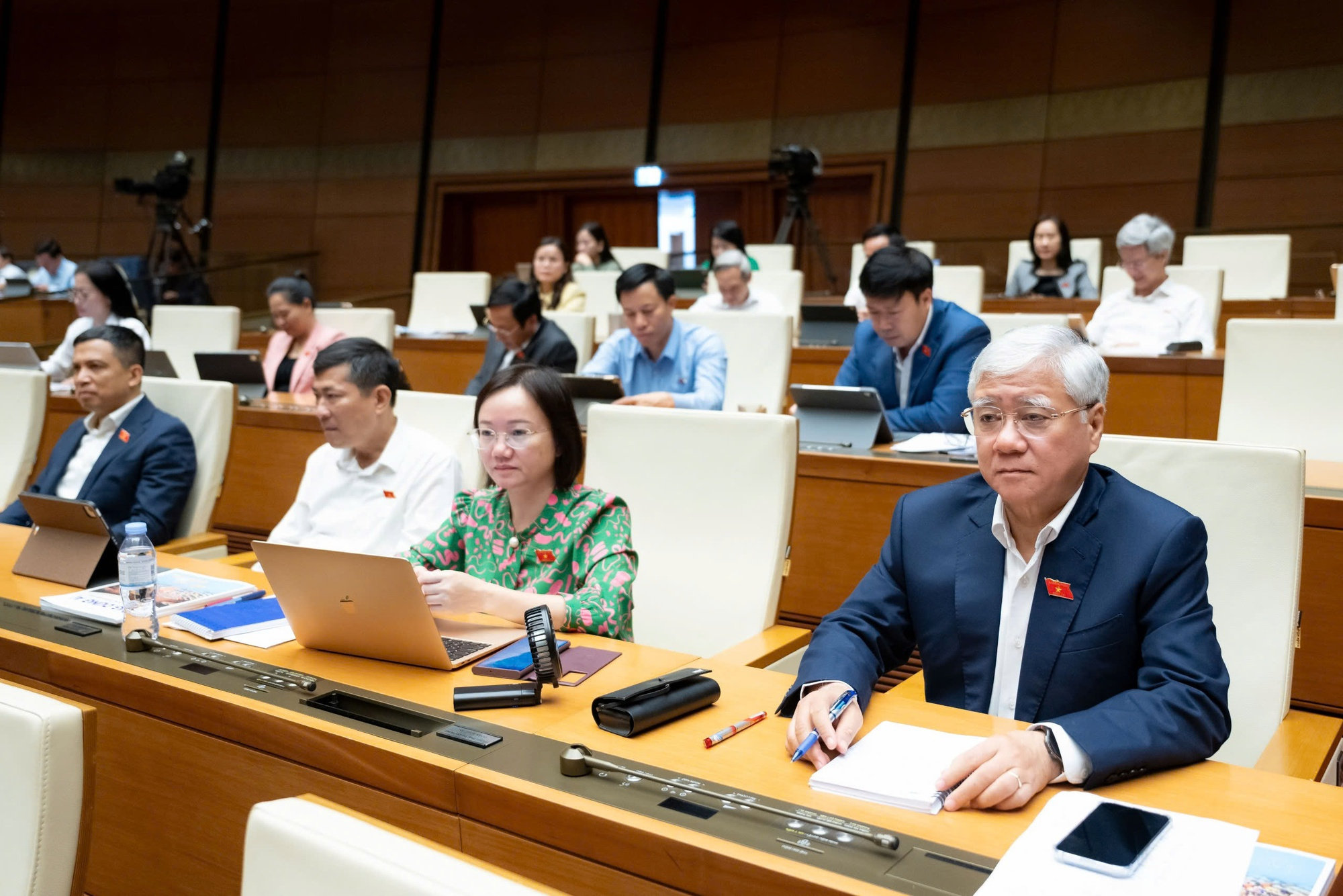 Tạo điều kiện tối đa cho viên chức trong hoạt động nghề nghiệp, không để xung đột lợi ích và trục lợi chính sách- Ảnh 3.
