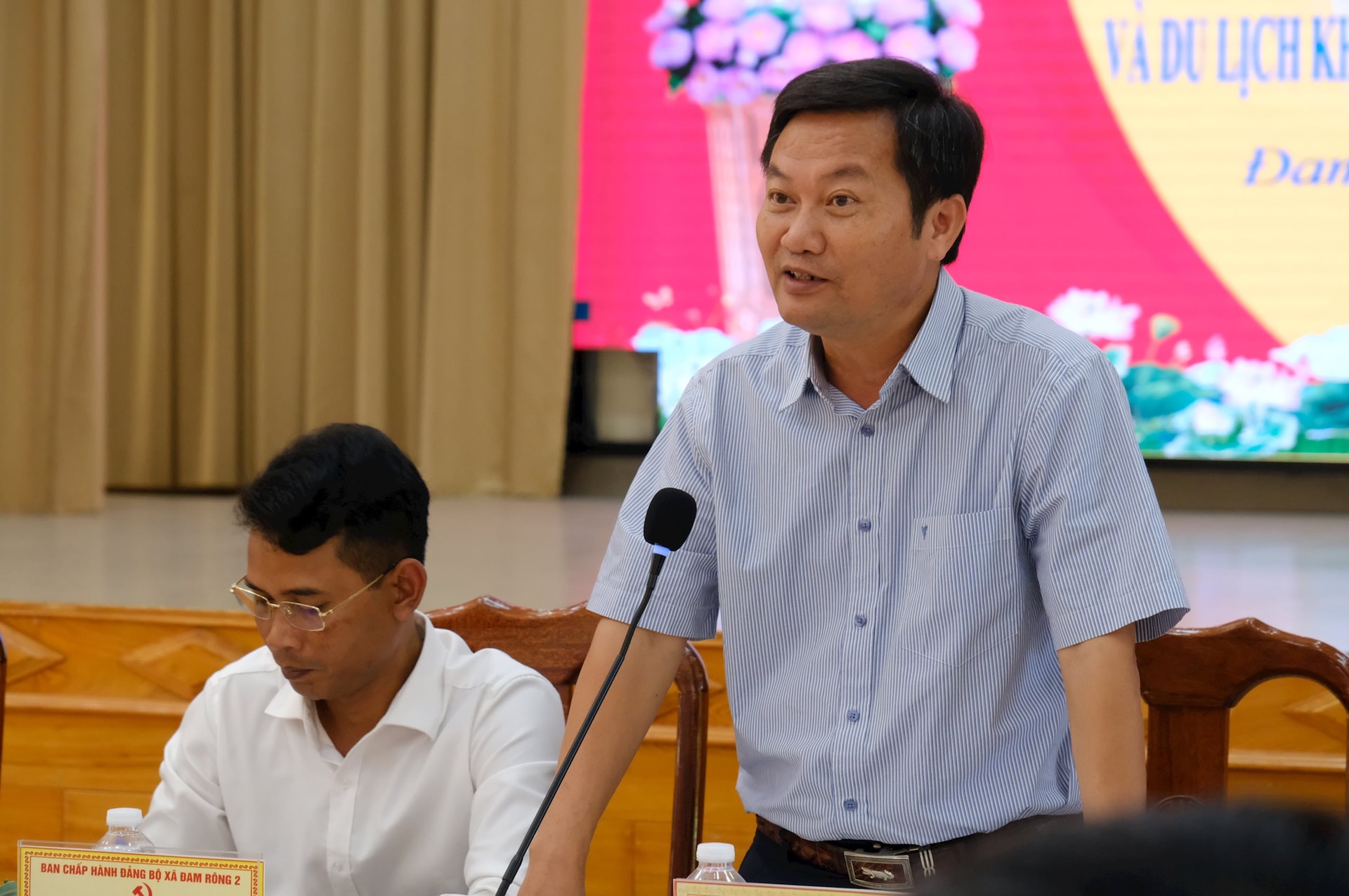 Kamrat Tran Duc Bac, ordförande för folkkommittén i Dam Rong 3 kommun