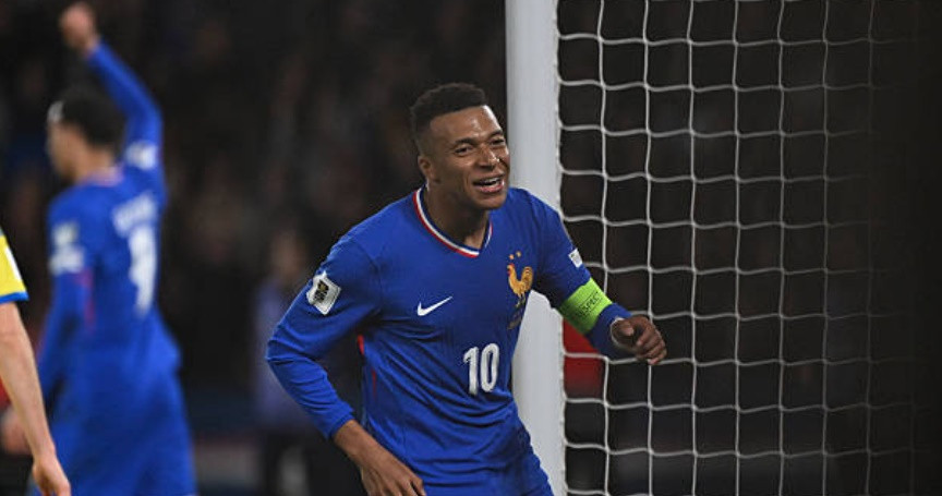Mbappe tỏa sáng giúp Pháp giành vé tham dự World Cup.