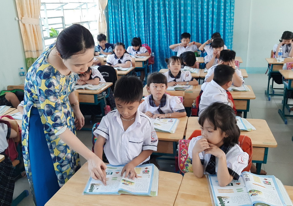Bộ GDĐT: Đề xuất HỆ SỐ LƯƠNG ĐẶC THÙ cho NHÀ GIÁO có đủ căn cứ chính trị, pháp lí, không phá vỡ thiết kế hệ thống tiền lương hiện hành- Ảnh 22.