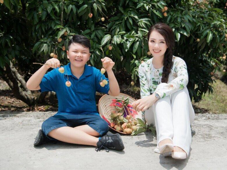 Quý tử đầu lòng của vợ chồng Thụy Vân.