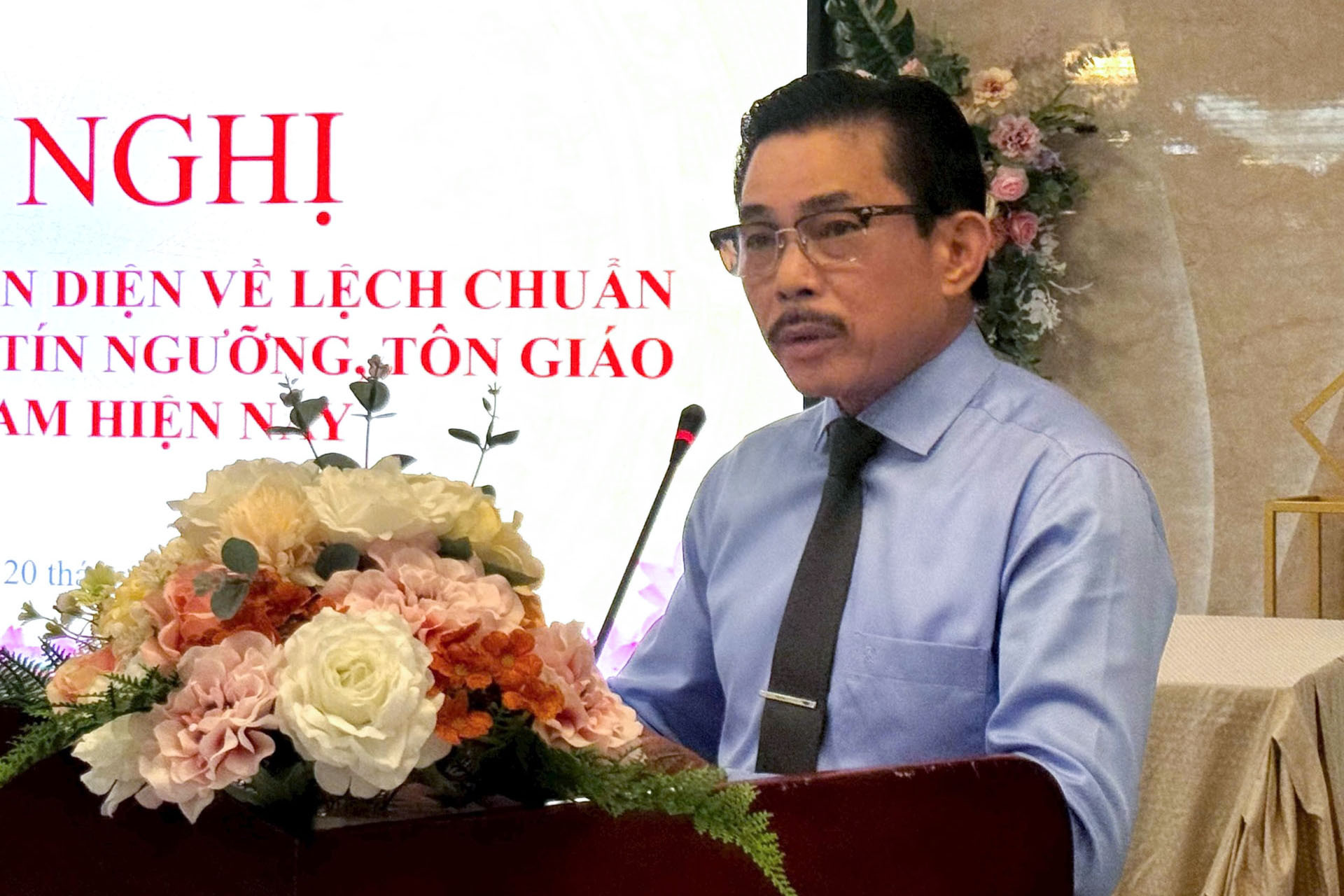ong-le-cong-binh-tong-bien-tap-tap-chi-nghien-cuu-dan-toc-va-ton-giao-phat-bieu(1).jpg