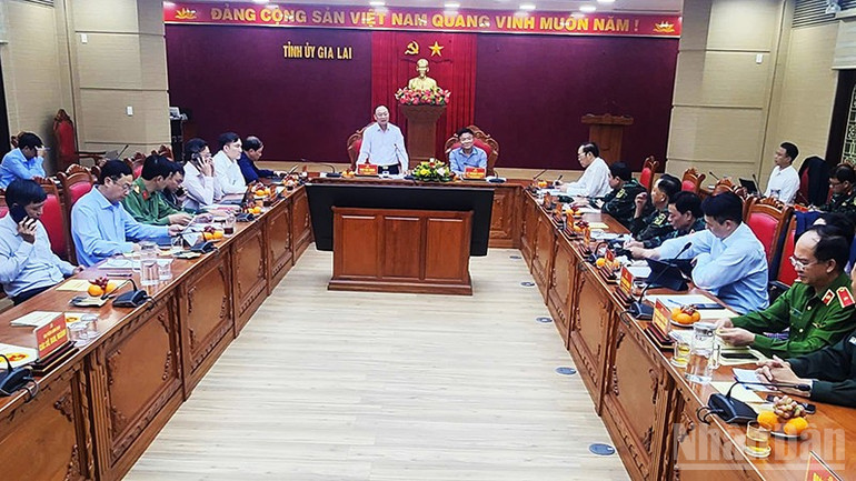 Quang cảnh buổi làm việc của Phó Thủ tướng với Tỉnh ủy Gia Lai. ndo_br_a4-8527.jpg