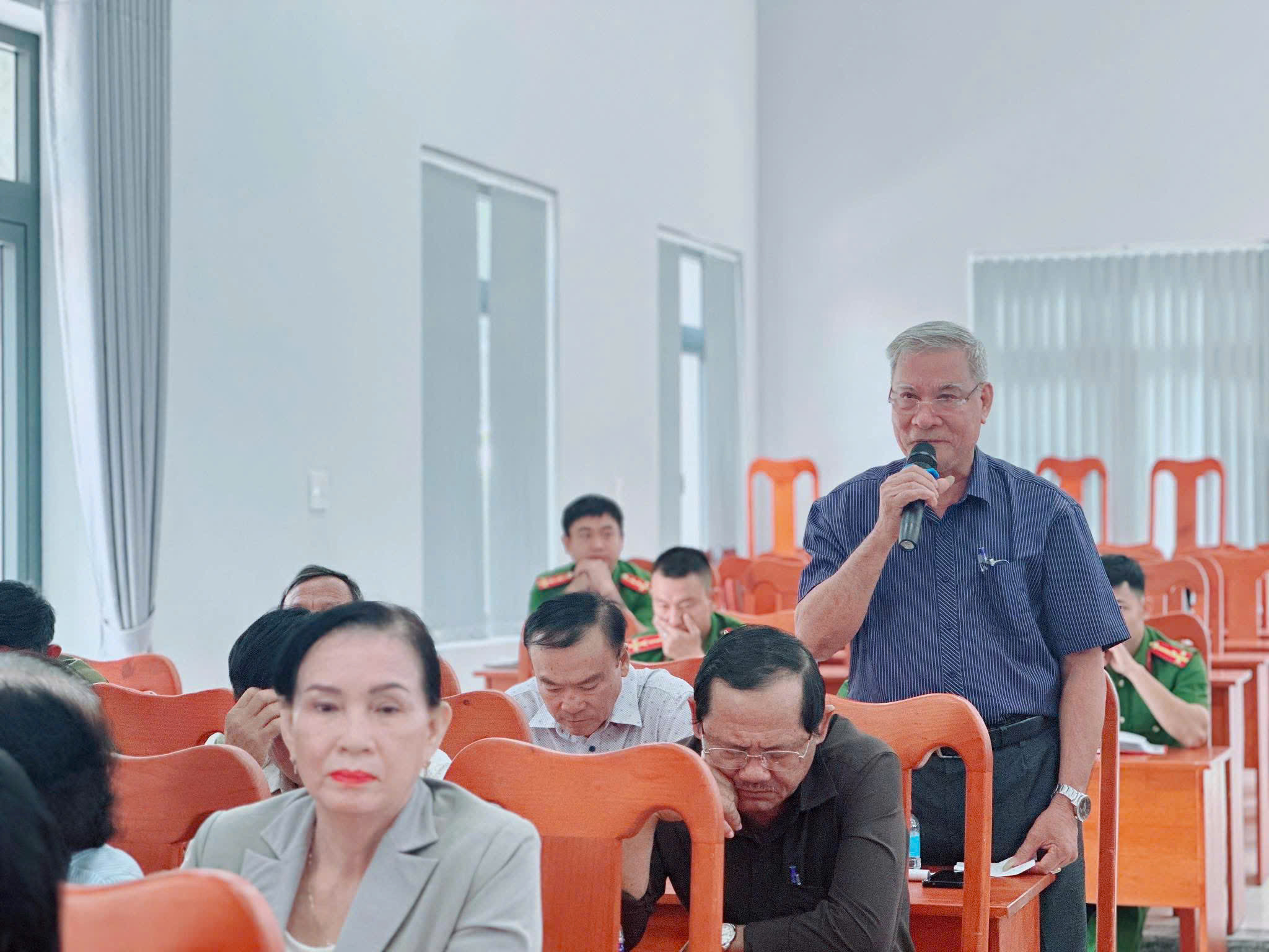 Người dân phản ánh đến công an phường liên quan đến an ninh trật tự
