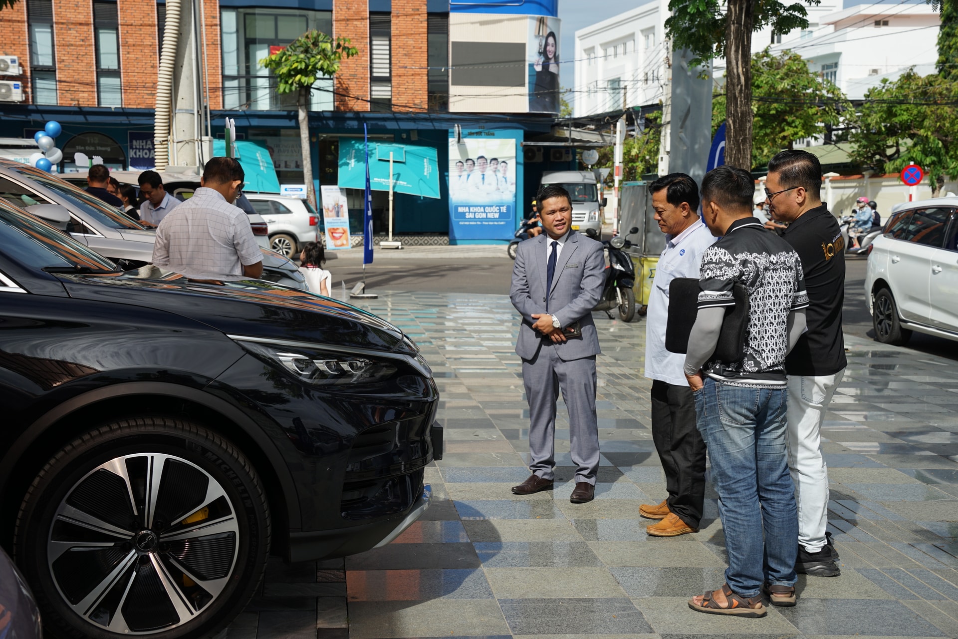 dsc09958.jpeg সম্পর্কে