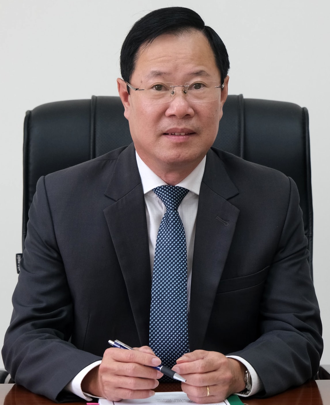 Soudruh Pham Trieu, člen stálého výboru provincie Lam Dong, místopředseda Výboru Vietnamské vlastenecké fronty, provincie Lam Dong, 2.jpg