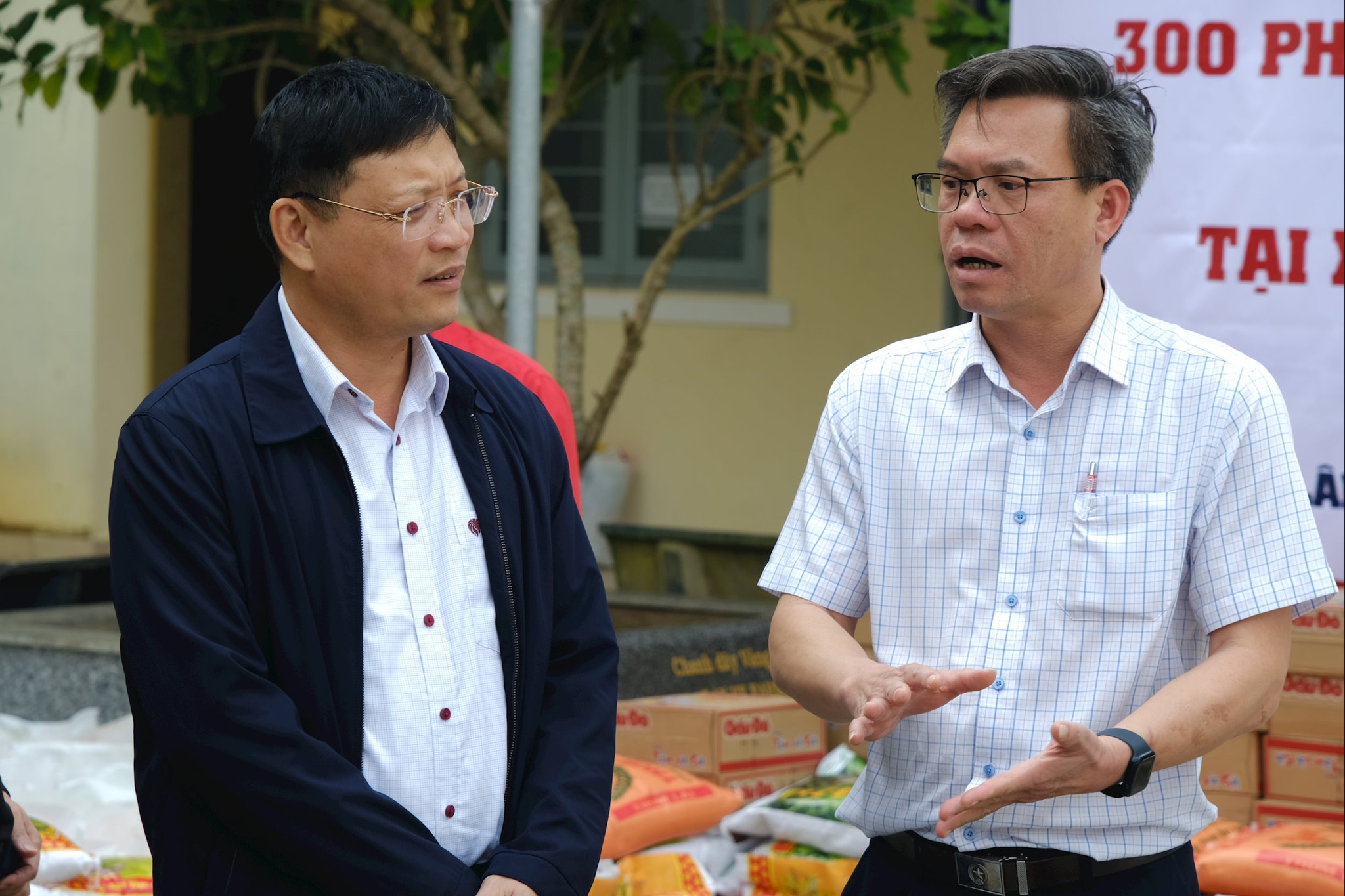 Ông Nguyễn Văn Hữu, Bí thư Đảng ủy xã D’Ran, xúc động chia sẻ, sự thăm hỏi, sẻ chia của đoàn công tác tỉnh Quảng Ninh là nguồn động viên lớn, giúp chúng tôi cảm nhận rõ nghĩa tình đồng bào trong hoạn nạn