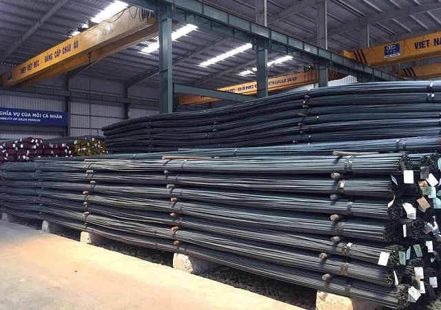 Giá thép hôm nay 23/11 Đồng loạt giảm do nhu cầu suy yếu