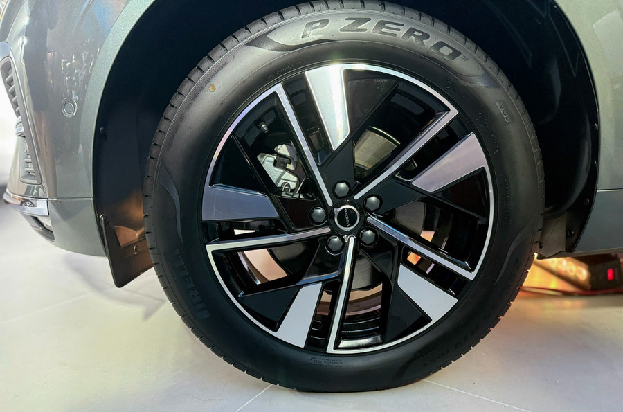 glo-volvo-s90-xc60-3.jpg