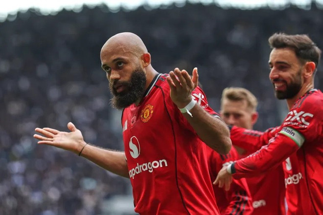 Manchester United có cơ hội chen chân vào top 4. manchester-united-24.jpg