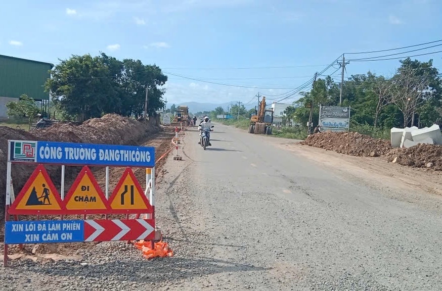 Участок национального шоссе 28B, проходящий через коммуну Лыонг Сон