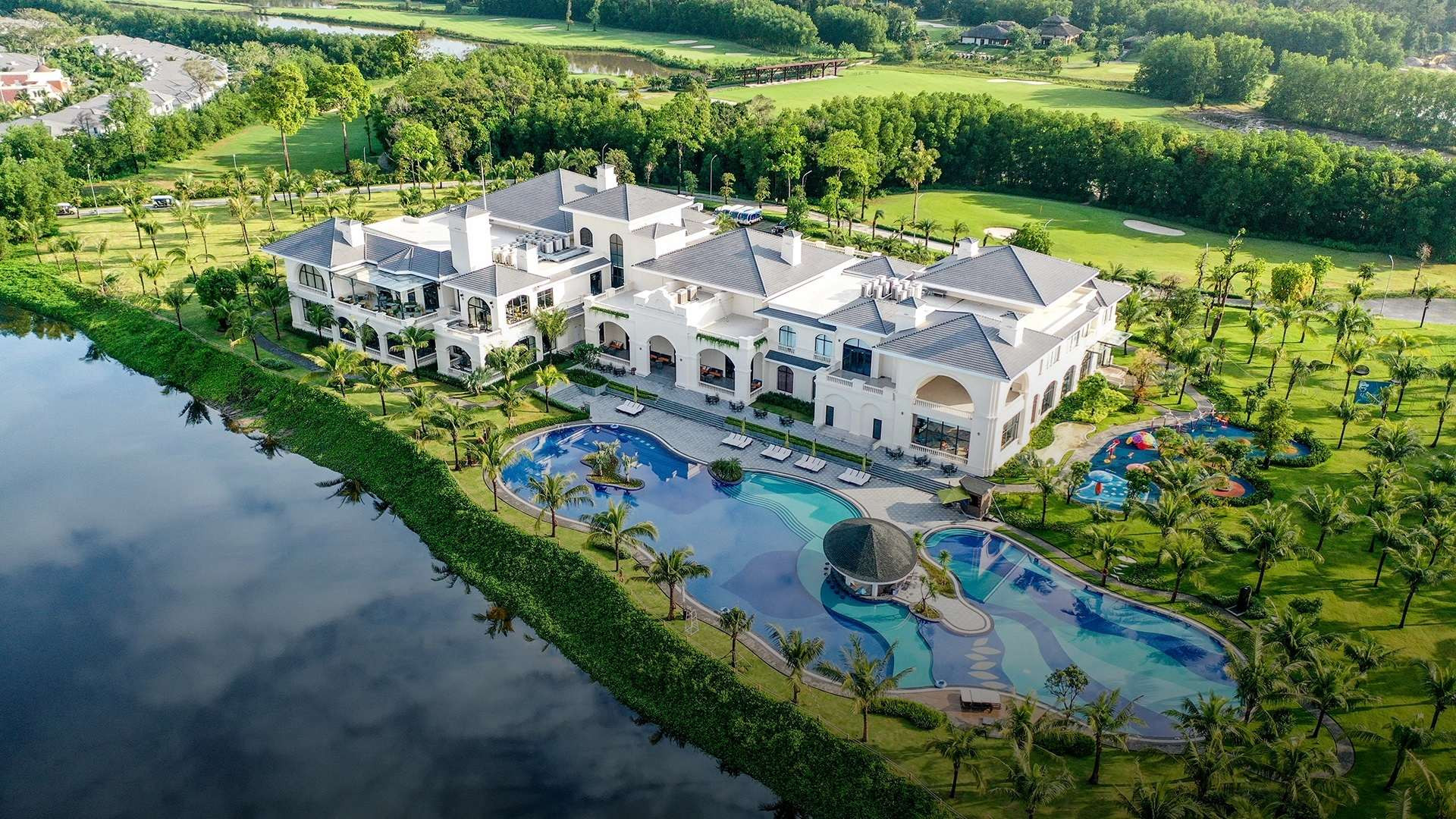 Biệt thự với hồ bơi riêng tại Vinpearl Wonderworld Phú Quốc