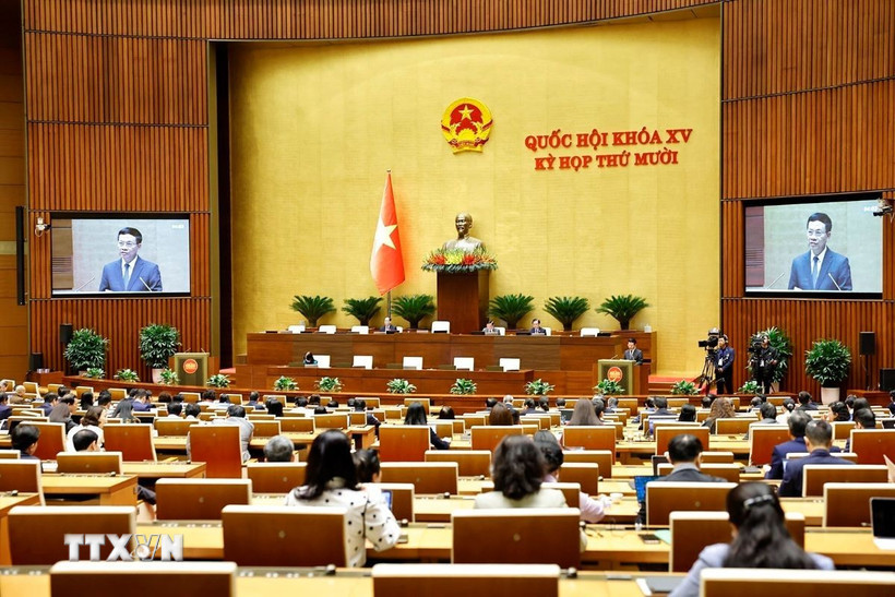 Quốc hội làm việc tại hội trường. (Ảnh: Doãn Tấn/TTXVN)