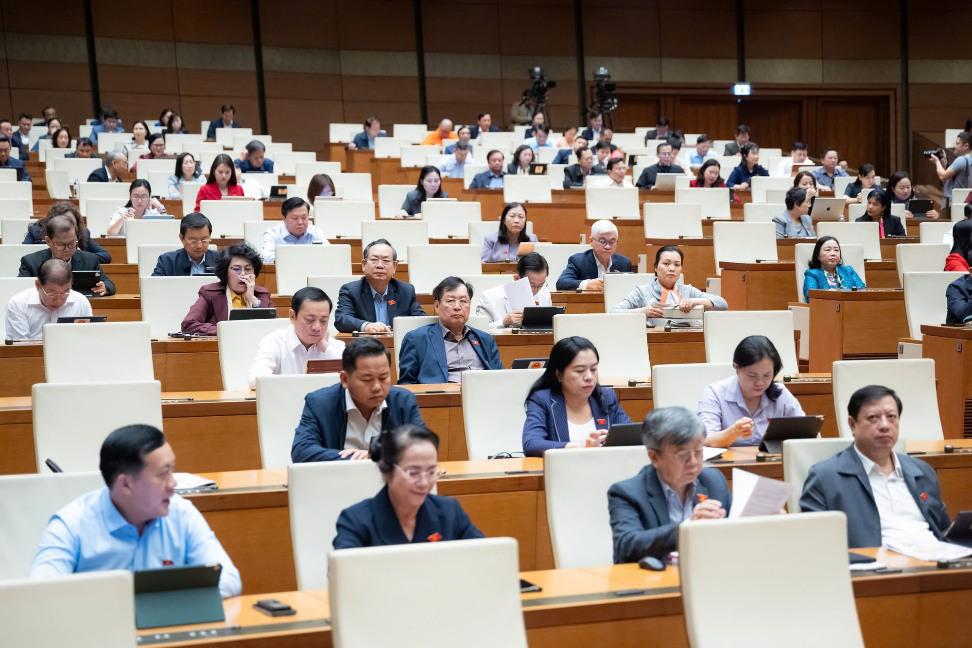 Tiếp tục hoàn thiện dự thảo Nghị quyết phê duyệt chủ trương đầu tư Chương trình MTQG về chăm sóc sức khỏe, dân số và phát triển- Ảnh 5.