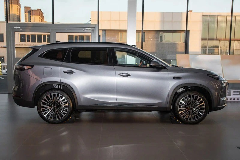 suv-chery-exeed-et5-2026-2.jpg