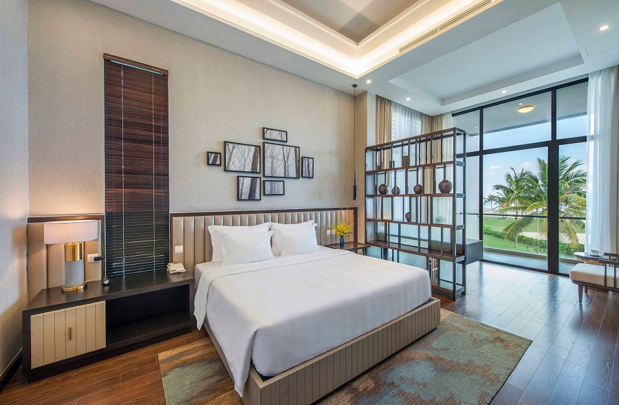 Bãi biển trong xanh tại một khu nghỉ dưỡng ở Hội An.